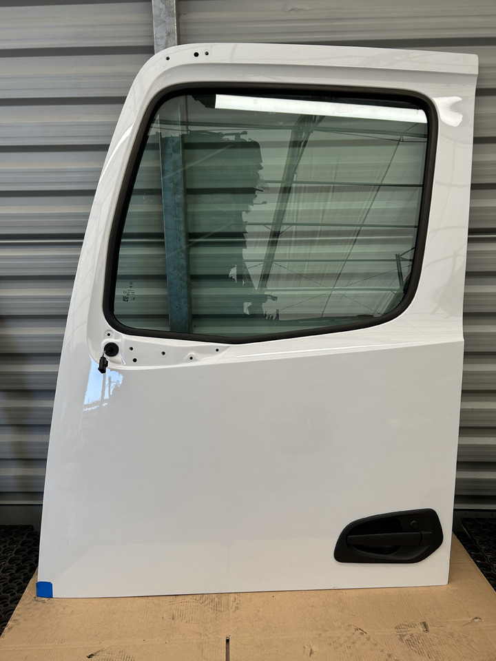 MERCEDES DOOR LEFT narrow cab M-CLASSIC SPACE ACTROS AROCS MP4 MP5 BRAND NEW - Durys ir dalys: foto 1 MERCEDES DOOR LEFT narrow cab M-CLASSIC SPACE ACTROS AROCS MP4 MP5 BRAND NEW - Durys ir dalys: foto 1