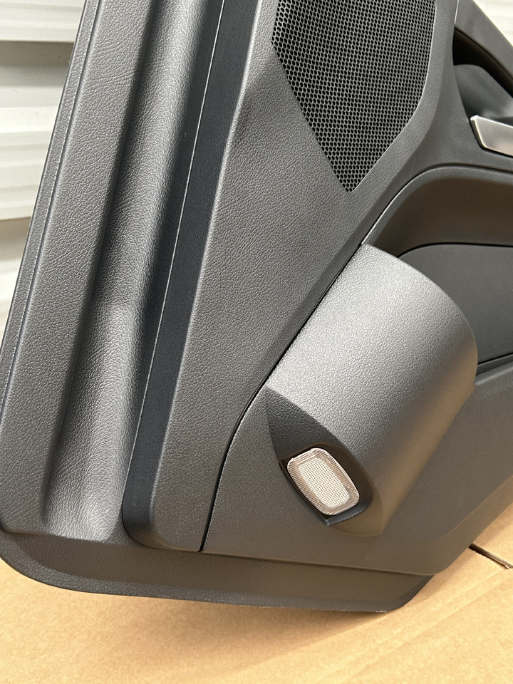 MERCEDES DOOR UPHOLSTERY SIDE RIGHT AROCS ACTROS MP4 MP5 - Durys ir dalys: foto 2 MERCEDES DOOR UPHOLSTERY SIDE RIGHT AROCS ACTROS MP4 MP5 - Durys ir dalys: foto 2