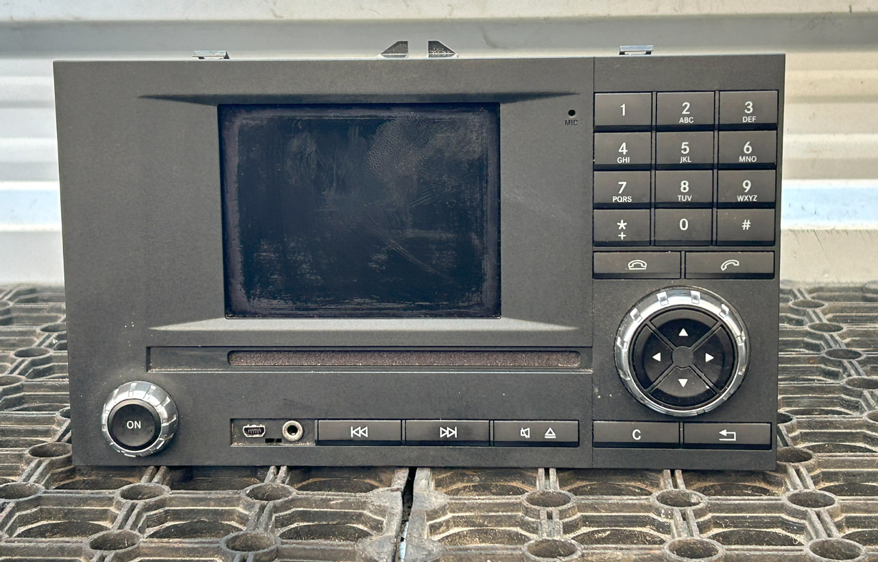 MERCEDES RADIO NAVIGATION MERCEDES ACTROS MP4 - Navigacijos sistema: foto 1 MERCEDES RADIO NAVIGATION MERCEDES ACTROS MP4 - Navigacijos sistema: foto 1