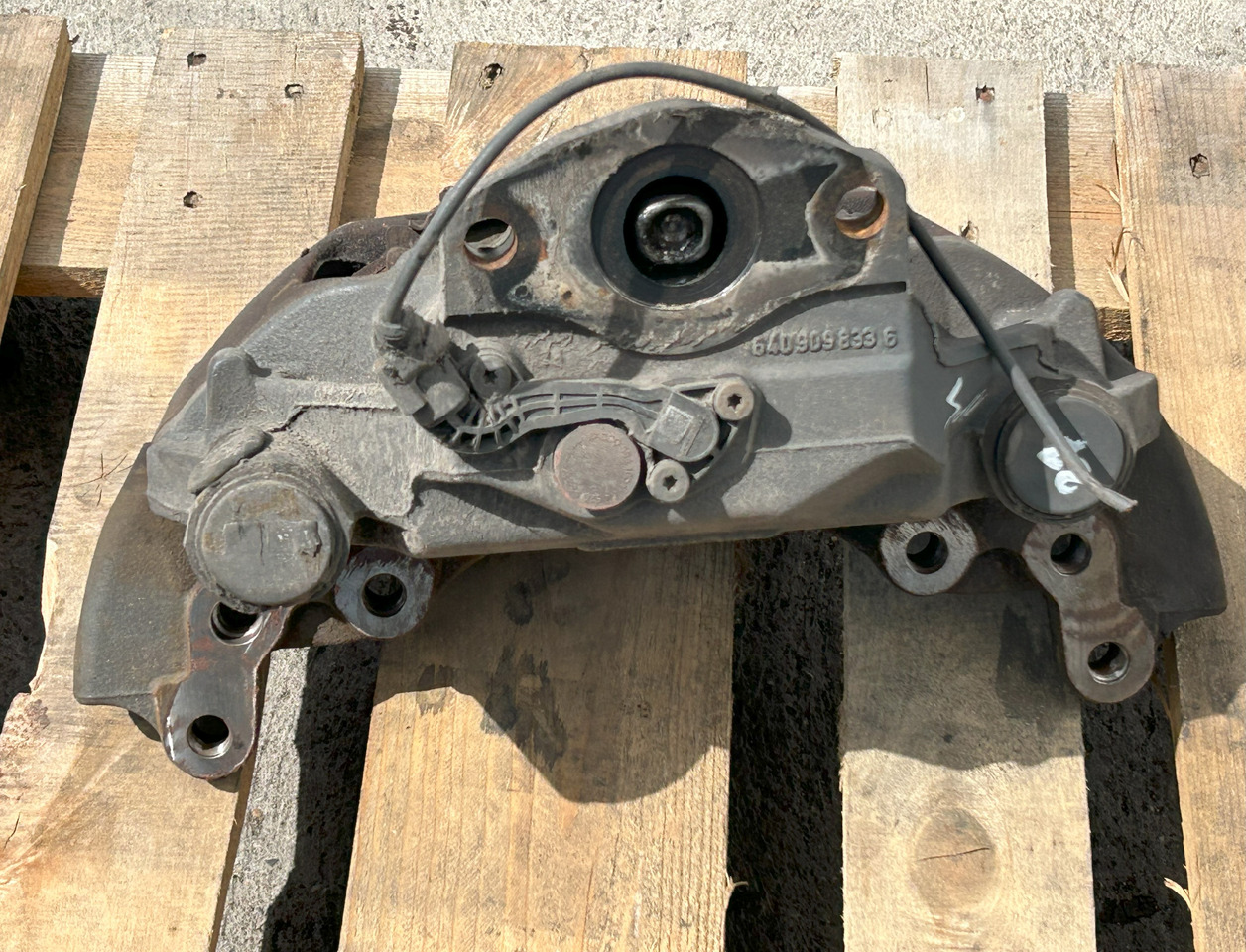 WABCO BRAKE CALIPER REAR RIGHT MERCEDES ACTROS MP4 - Stabdžių suportas: foto 1 WABCO BRAKE CALIPER REAR RIGHT MERCEDES ACTROS MP4 - Stabdžių suportas: foto 1