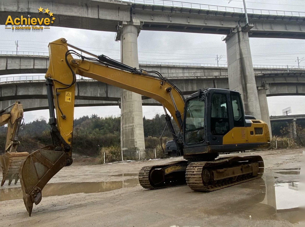 XCMG XE135D 0.32-0.61(0.52) m³ 86/2200 kw/rpm QSF3.8 260 L 99.1 kN 【ACHIEVE】 TOP CONDITION!!! - Vikšrinis ekskavatorius: foto 2 XCMG XE135D 0.32-0.61(0.52) m³ 86/2200 kw/rpm QSF3.8 260 L 99.1 kN 【ACHIEVE】 TOP CONDITION!!! - Vikšrinis ekskavatorius: foto 2
