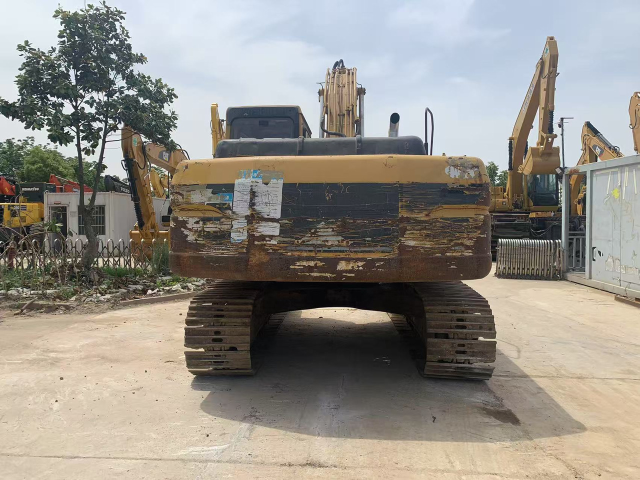 CATERPILLAR Used Excavator 320B, 320BL Japan Origin Construction Machine - Vikšrinis ekskavatorius: foto 4 CATERPILLAR Used Excavator 320B, 320BL Japan Origin Construction Machine - Vikšrinis ekskavatorius: foto 4