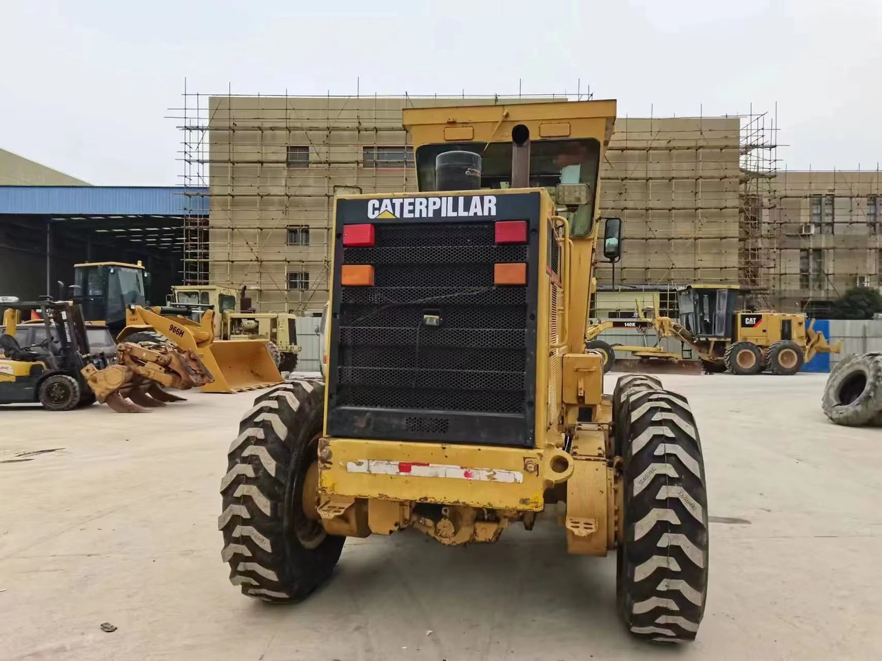 Caterpillar Original Color Motor Grader Used CAT 140H - Greideris: foto 4 Caterpillar Original Color Motor Grader Used CAT 140H - Greideris: foto 4