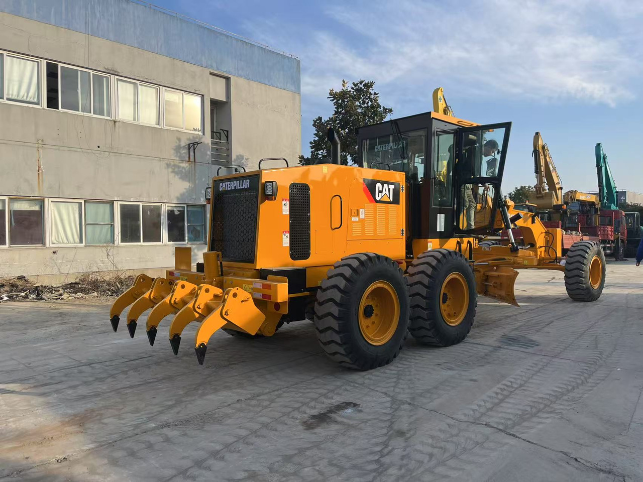 Caterpillar Used CAT 140H Motor Grader - 138kW Cat 3176C Engine, 185HP, 8 Forward/6 Reverse Gears - Greideris: foto 2 Caterpillar Used CAT 140H Motor Grader - 138kW Cat 3176C Engine, 185HP, 8 Forward/6 Reverse Gears - Greideris: foto 2