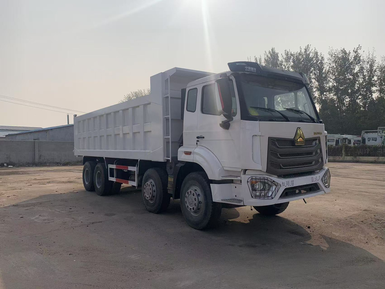 Howo 8x4 Tipper Truck Used Condition HOWO Dumper Truck Left Hand Drive - Savivartis sunkvežimis: foto 1 Howo 8x4 Tipper Truck Used Condition HOWO Dumper Truck Left Hand Drive - Savivartis sunkvežimis: foto 1