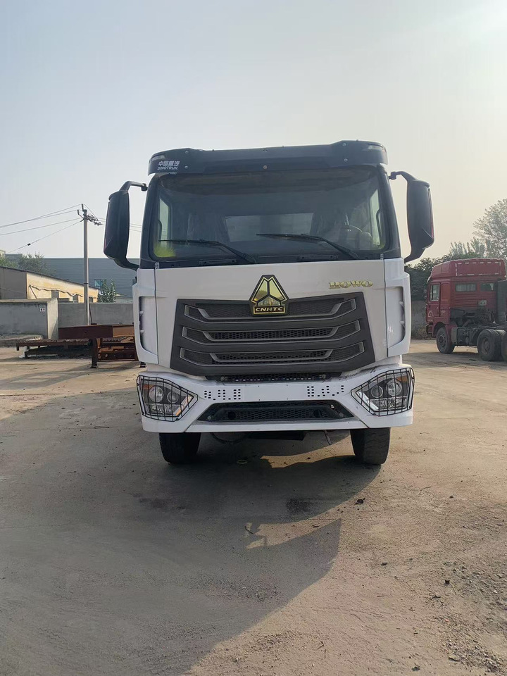 Howo 8x4 Tipper Truck Used Condition HOWO Dumper Truck Left Hand Drive - Savivartis sunkvežimis: foto 3 Howo 8x4 Tipper Truck Used Condition HOWO Dumper Truck Left Hand Drive - Savivartis sunkvežimis: foto 3