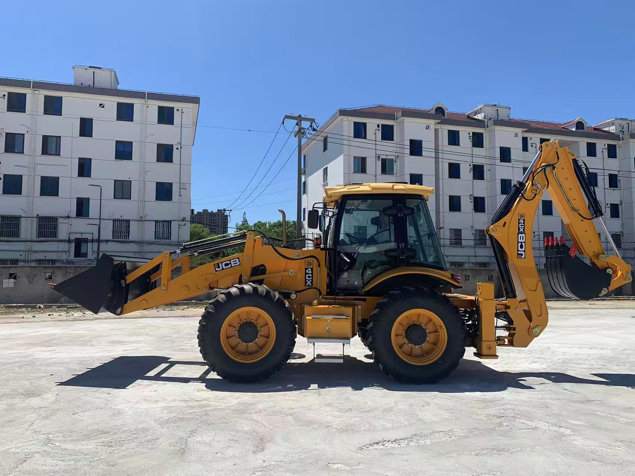 JCB Backhoe Loader 4CX, 4DX Good Price on Sale - Ekskavatorius-krautuvas: foto 1 JCB Backhoe Loader 4CX, 4DX Good Price on Sale - Ekskavatorius-krautuvas: foto 1