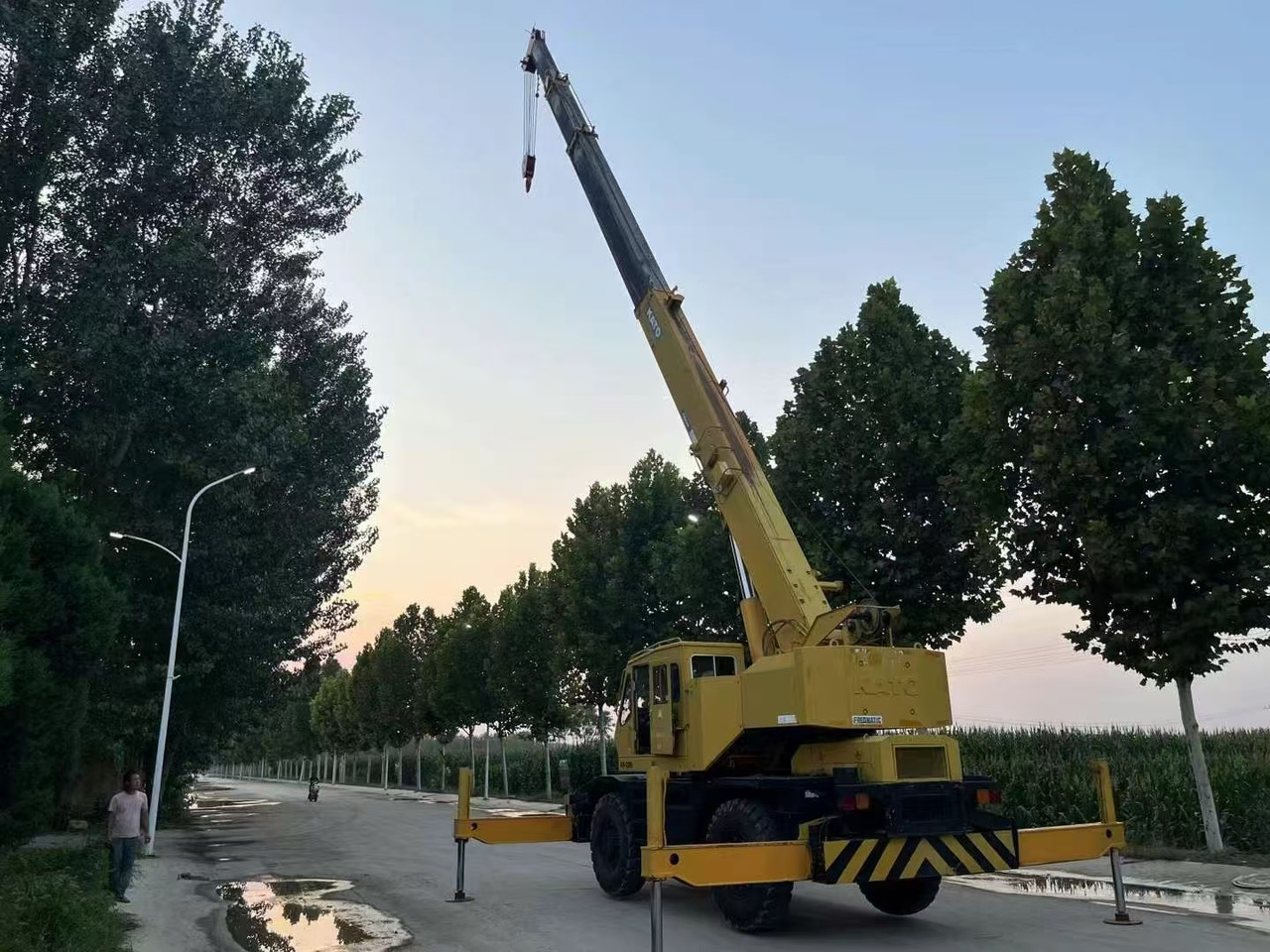 KATO KR250 Good Price 25 ton Rough Terrain Crane - Autokranas: foto 3 KATO KR250 Good Price 25 ton Rough Terrain Crane - Autokranas: foto 3