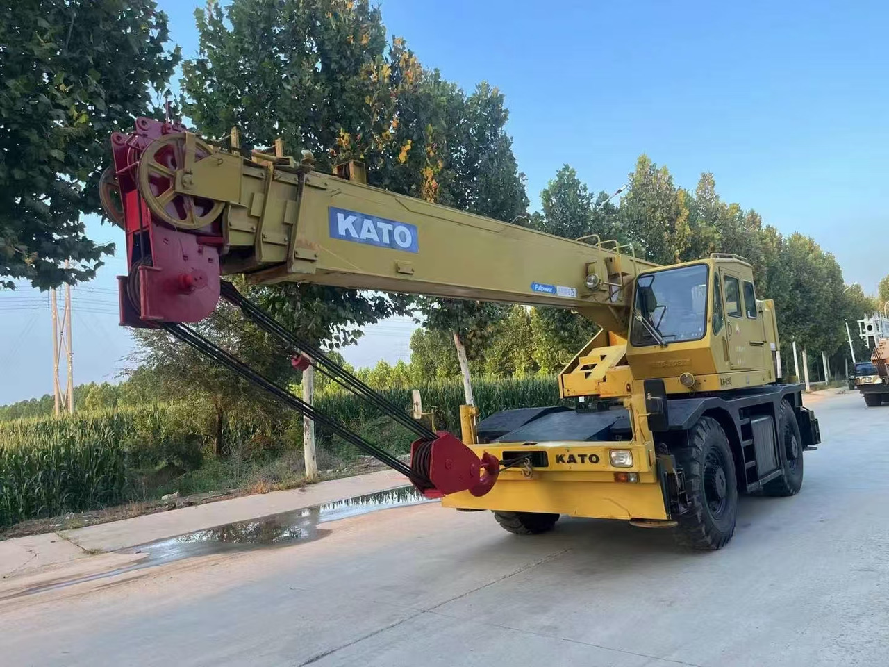 KATO KR250 Good Price 25 ton Rough Terrain Crane - Autokranas: foto 2 KATO KR250 Good Price 25 ton Rough Terrain Crane - Autokranas: foto 2