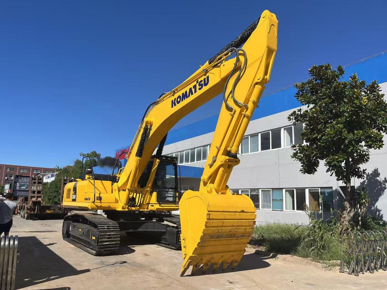 Komatsu PC350 Secondhand Big Excavator 35 ton Capacity - Vikšrinis ekskavatorius: foto 4 Komatsu PC350 Secondhand Big Excavator 35 ton Capacity - Vikšrinis ekskavatorius: foto 4