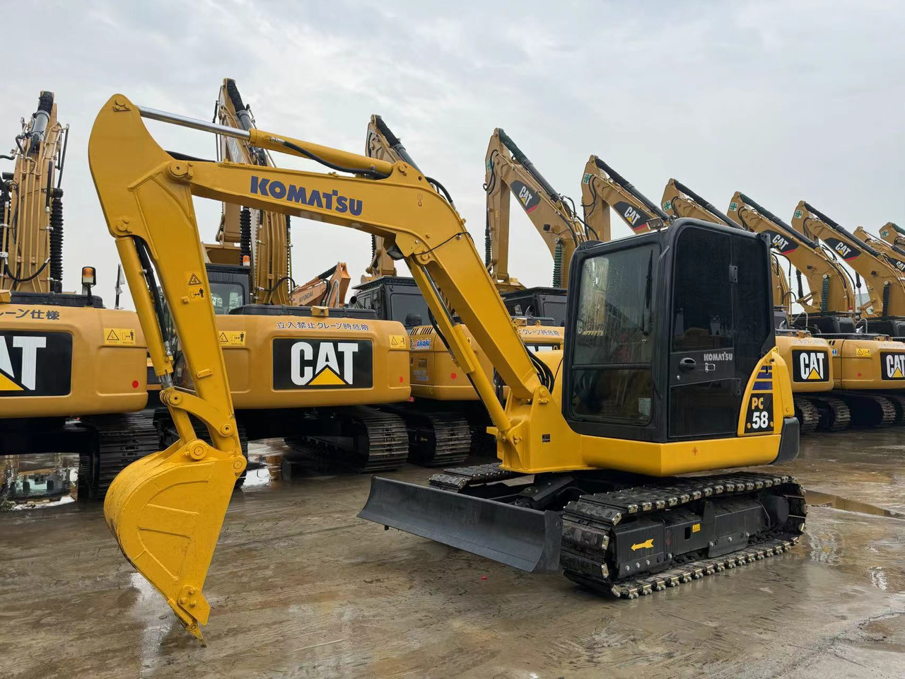 Komatsu PC58, PC56, PC55 Small Excavator With Rubber Tracks - Vikšrinis ekskavatorius: foto 3 Komatsu PC58, PC56, PC55 Small Excavator With Rubber Tracks - Vikšrinis ekskavatorius: foto 3