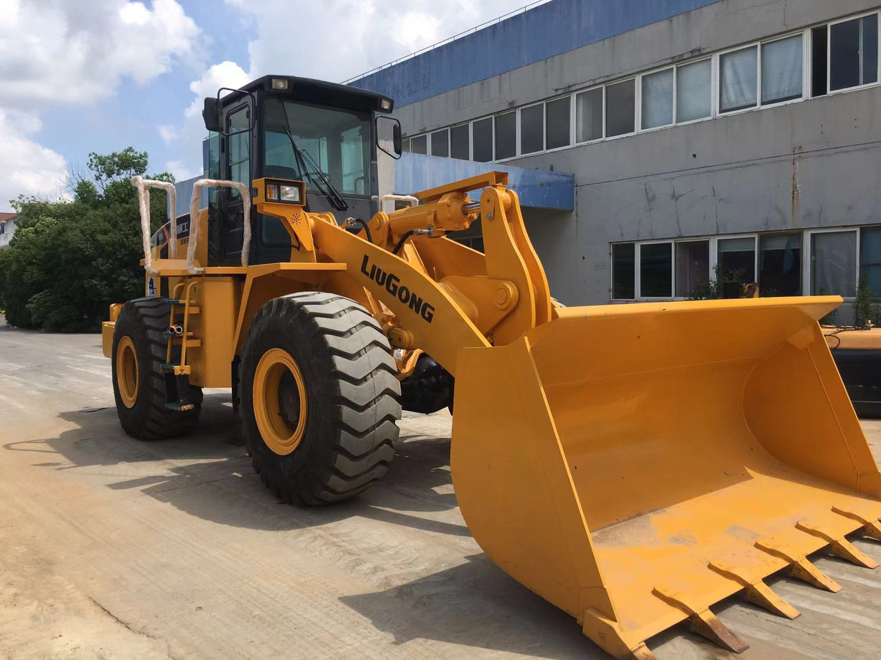 LIUGONG CLG856 Wheel Loader Secondhand Condition 5 ton Loader - Ratinis krautuvas: foto 4 LIUGONG CLG856 Wheel Loader Secondhand Condition 5 ton Loader - Ratinis krautuvas: foto 4
