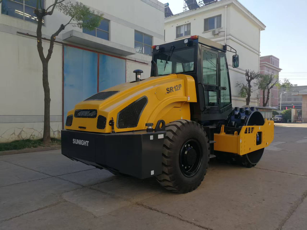 SUNIGHT 12 ton Vibratory Road roller SR12 with Sheepfoot - Asfalto volus: foto 3 SUNIGHT 12 ton Vibratory Road roller SR12 with Sheepfoot - Asfalto volus: foto 3