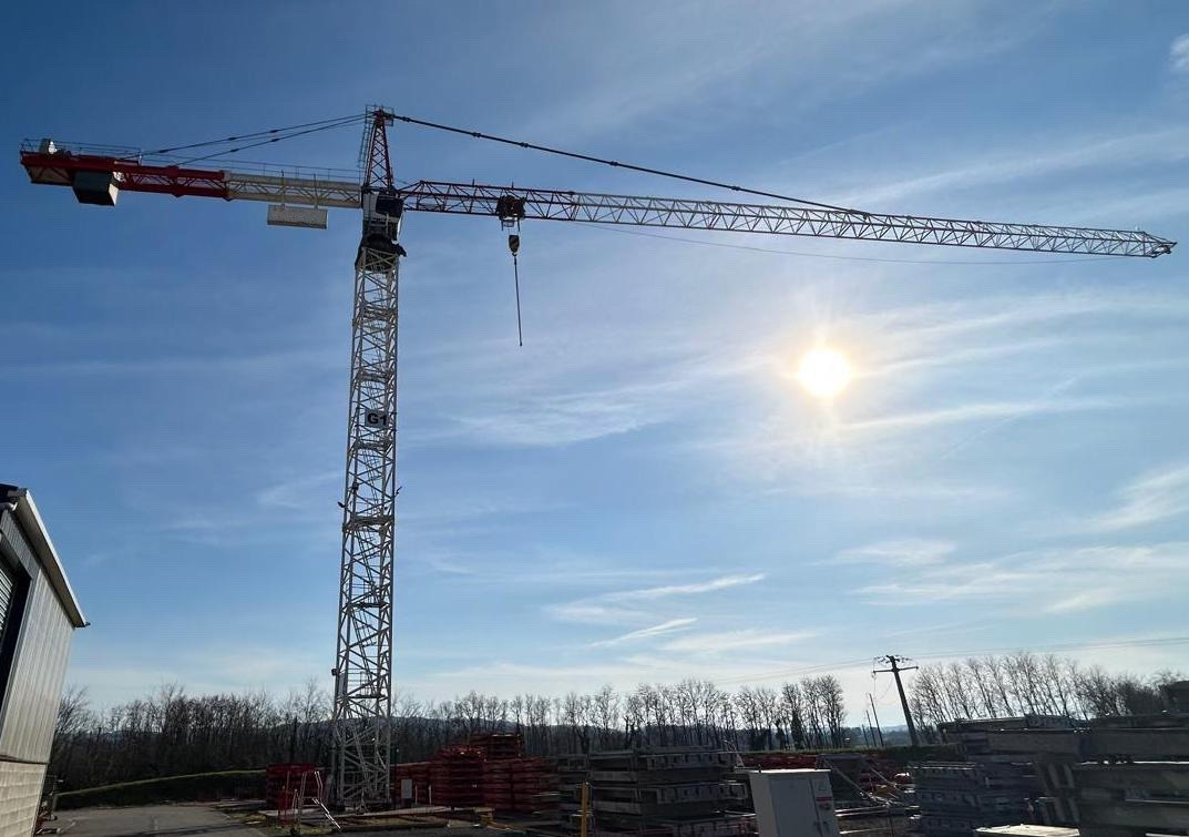 LIEBHERR 245 EC-H 12 Litronic - Bokštinis kranas: foto 1 LIEBHERR 245 EC-H 12 Litronic - Bokštinis kranas: foto 1