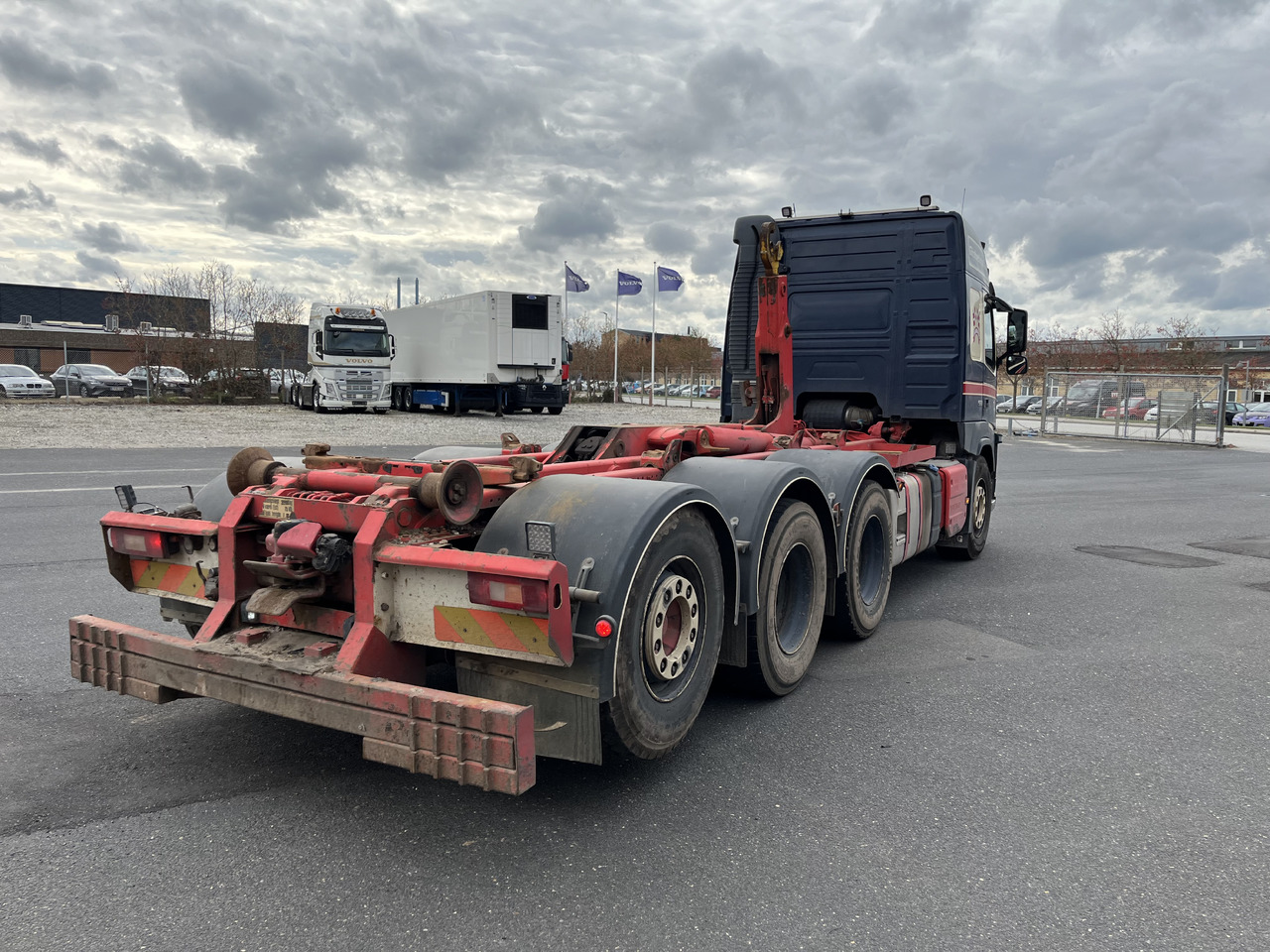 Volvo FM 500 8x4 - Hook-lift sunkvežimis: foto 4 Volvo FM 500 8x4 - Hook-lift sunkvežimis: foto 4