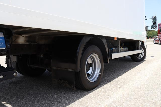 FUSO Canter 7C18 AMT - Furgonas su krovinių dėže: foto 4 FUSO Canter 7C18 AMT - Furgonas su krovinių dėže: foto 4