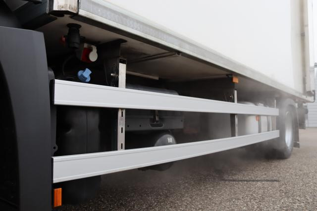 Mercedes-Benz Antos 1832 L - Refrižeratorius sunkvežimis: foto 3 Mercedes-Benz Antos 1832 L - Refrižeratorius sunkvežimis: foto 3