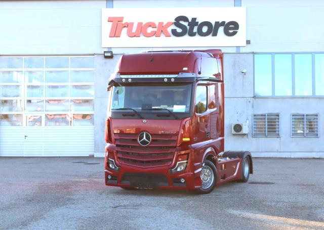 Mercedes-Benz Actros 1853 - Vilkikas: foto 1 Mercedes-Benz Actros 1853 - Vilkikas: foto 1