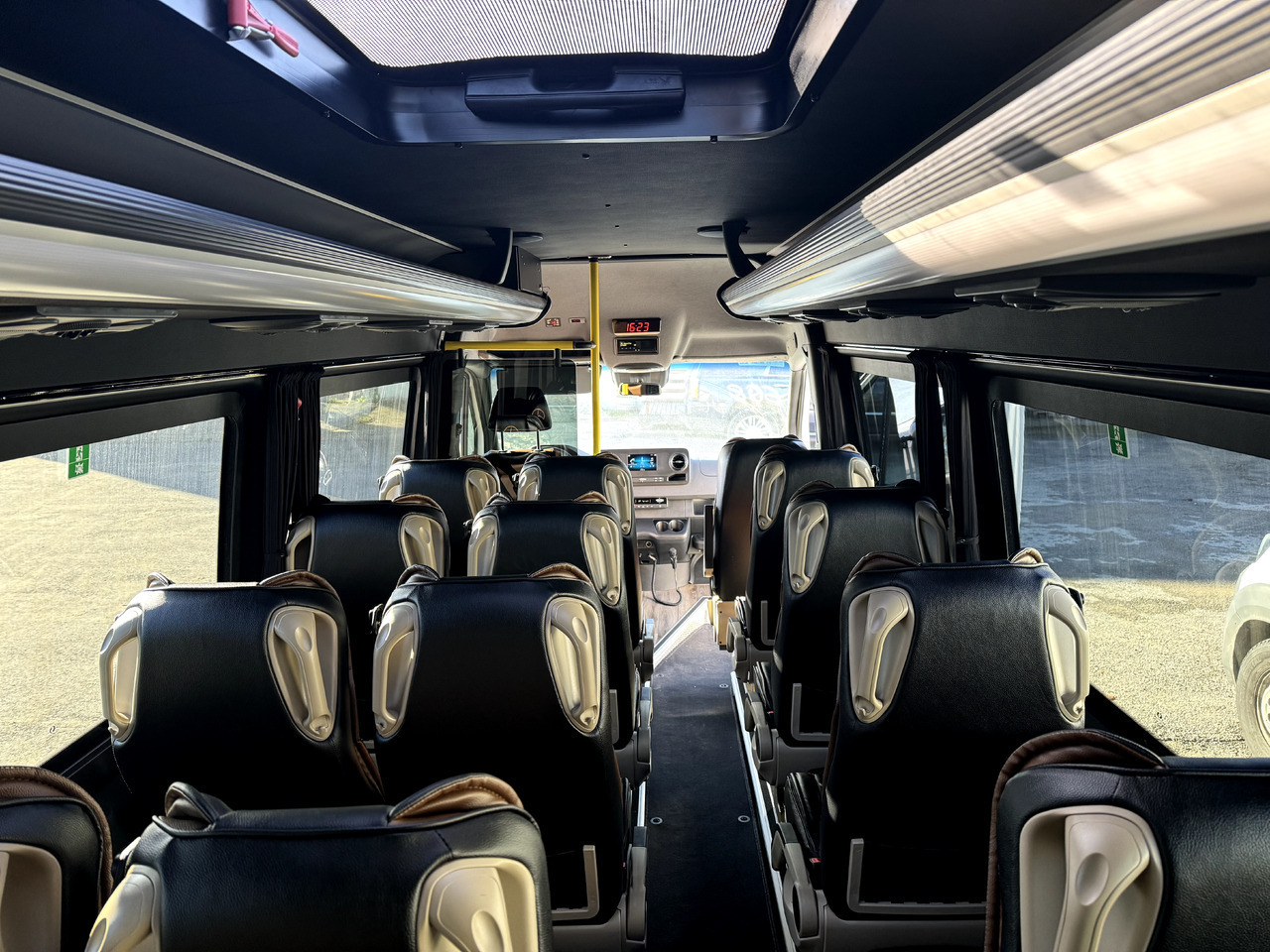 Mercedes-Benz Sprinter 517 - Mikroautobusas, Keleivinis furgonas: foto 4 Mercedes-Benz Sprinter 517 - Mikroautobusas, Keleivinis furgonas: foto 4