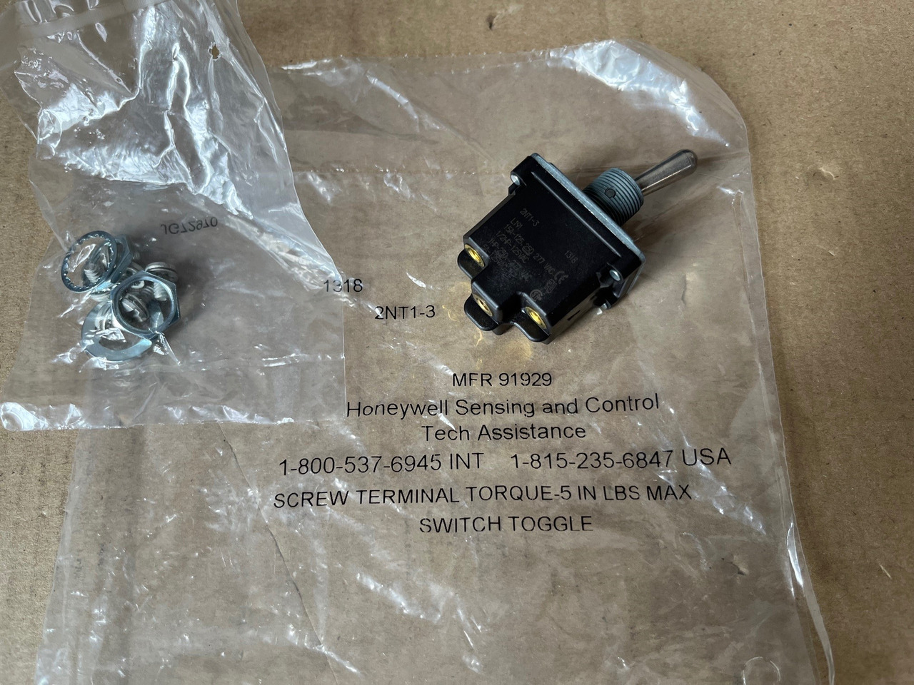 Honeywell switches 1NT1-3 1NT1-4 1NT1-6 1NT1-7 2NT1-3 2NT1-10 2TL1-6 - Atsarginės dalys - Statybinė technika: foto 1 Honeywell switches 1NT1-3 1NT1-4 1NT1-6 1NT1-7 2NT1-3 2NT1-10 2TL1-6 - Atsarginės dalys - Statybinė technika: foto 1