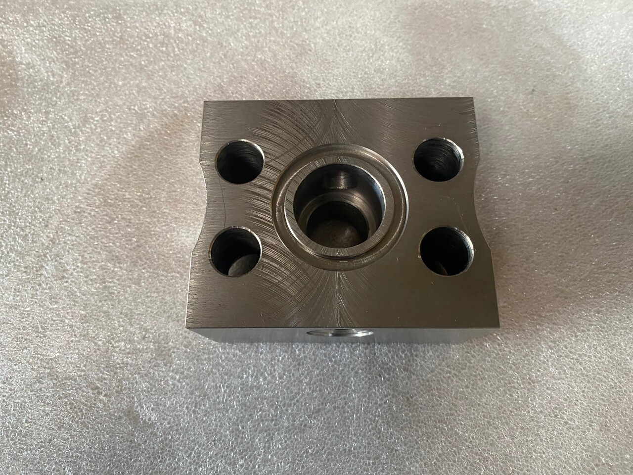 O&K Terex RH90 Flange 1754496 4018570 509-4542 - Atsarginės dalys: foto 3 O&K Terex RH90 Flange 1754496 4018570 509-4542 - Atsarginės dalys: foto 3