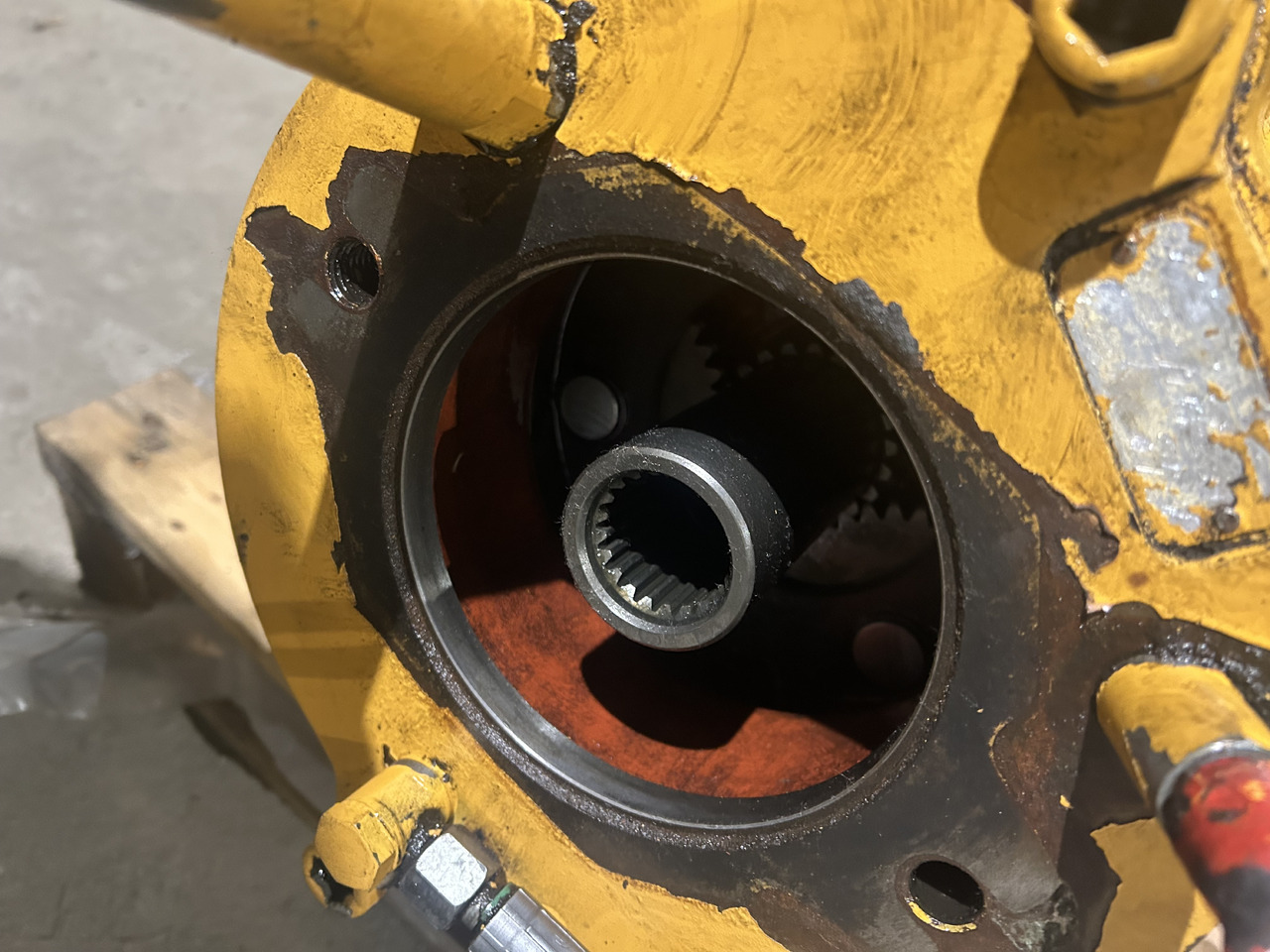 LIEBHERR R914 R924 - Posūkio reduktorius - Ekskavatorius: foto 4 LIEBHERR R914 R924 - Posūkio reduktorius - Ekskavatorius: foto 4