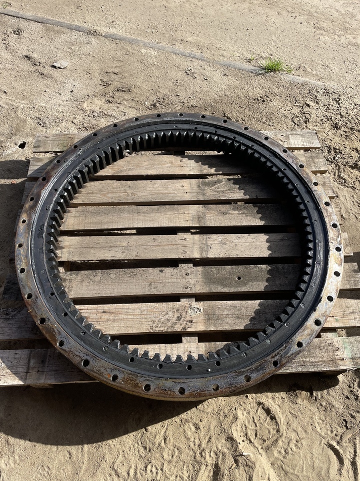 NEW HOLLAND MH PLUS - Pasukimo žiedas: foto 1 NEW HOLLAND MH PLUS - Pasukimo žiedas: foto 1