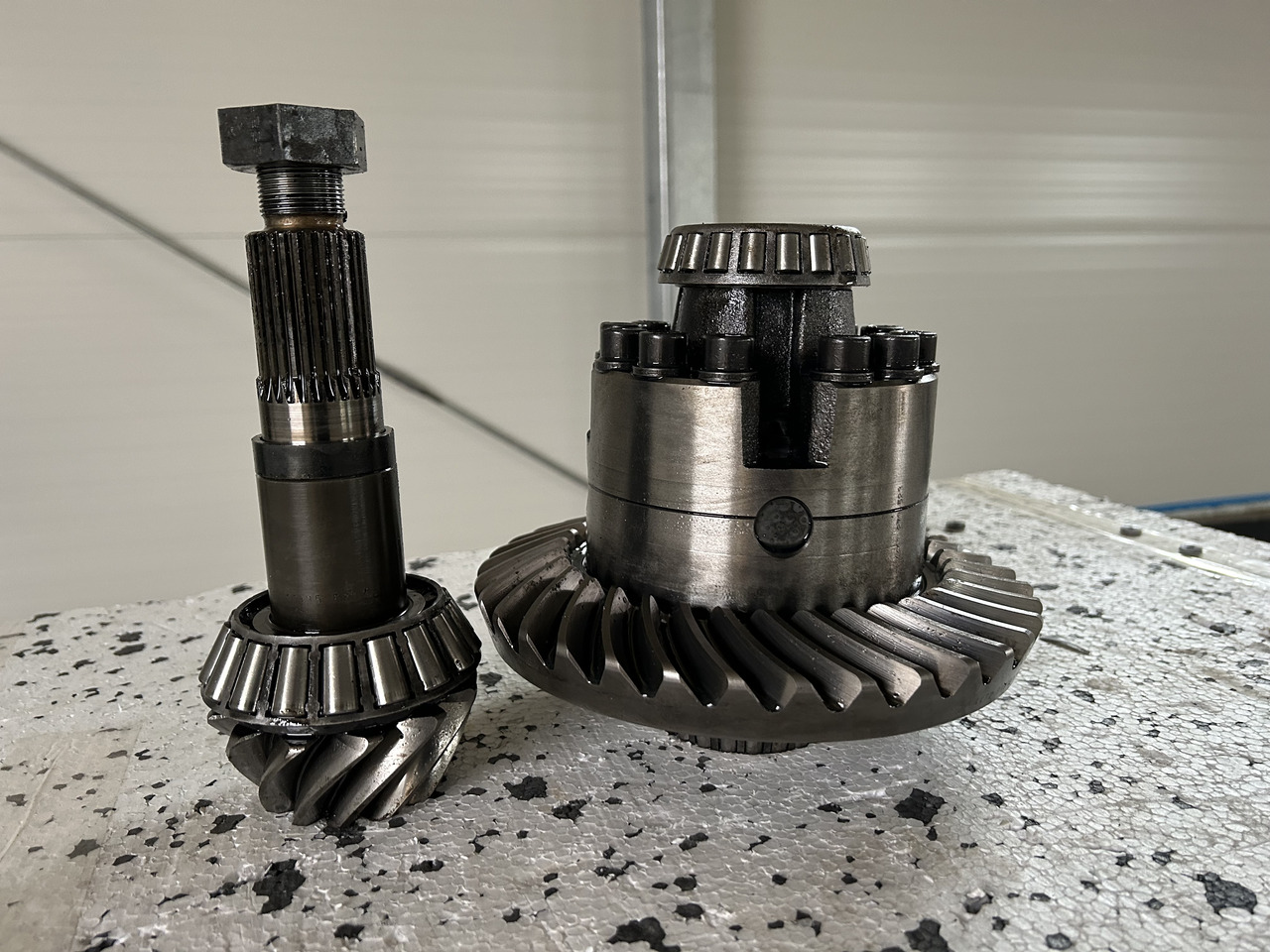 ZF MT-E3050 koparka VOLVO EW 140C - Diferencialas - Ratinis ekskavatorius: foto 4 ZF MT-E3050 koparka VOLVO EW 140C - Diferencialas - Ratinis ekskavatorius: foto 4