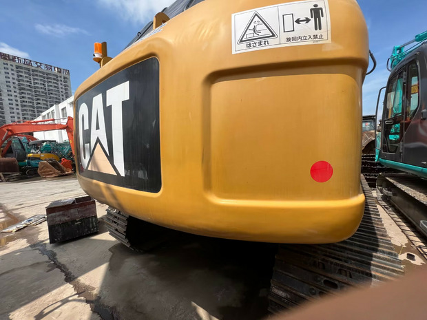 Vikšrinis ekskavatorius 2020 Caterpillar 323D: foto 16