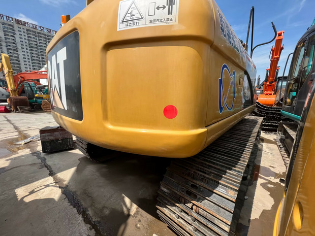 Vikšrinis ekskavatorius 2020 Caterpillar 323D: foto 11