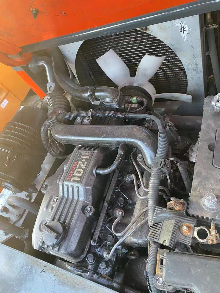 Toyota FDZN30 - Šakinis krautuvas: foto 5 Toyota FDZN30 - Šakinis krautuvas: foto 5