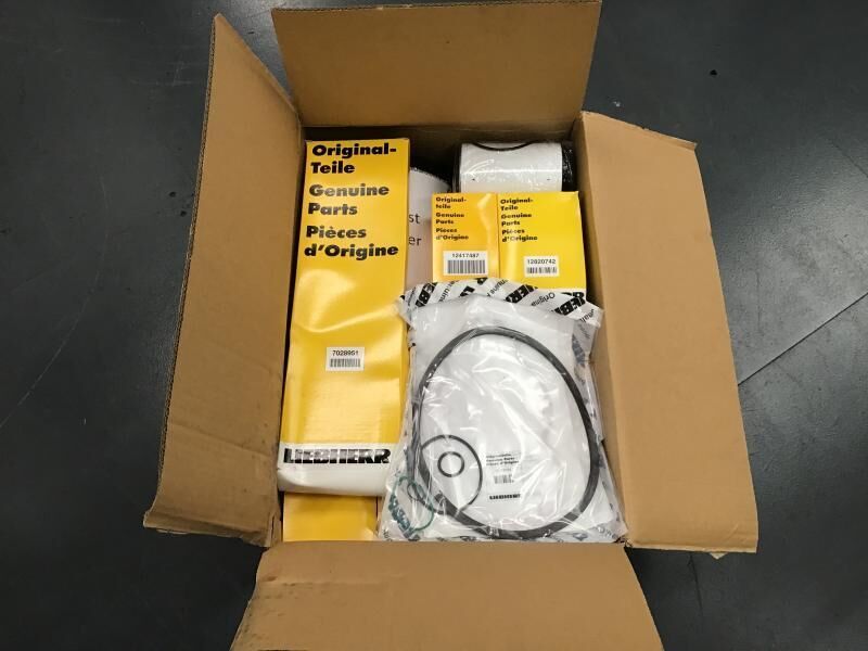 Liebherr Service Kit 2000 hours R906/R916/R926 - Atsarginės dalys: foto 2 Liebherr Service Kit 2000 hours R906/R916/R926 - Atsarginės dalys: foto 2