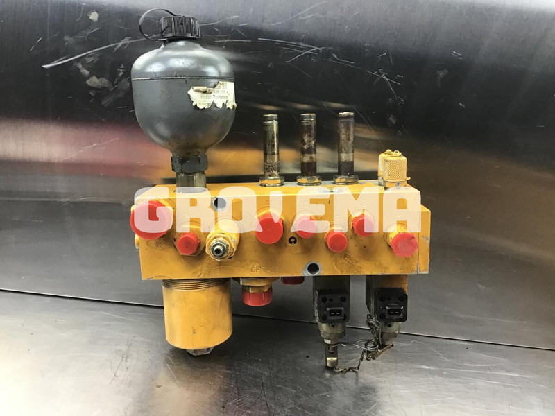 Liebherr A900B Li / A900C Li / A904 Li / R900B Li / R900C Li / R904 - Hidraulika: foto 1 Liebherr A900B Li / A900C Li / A904 Li / R900B Li / R900C Li / R904 - Hidraulika: foto 1