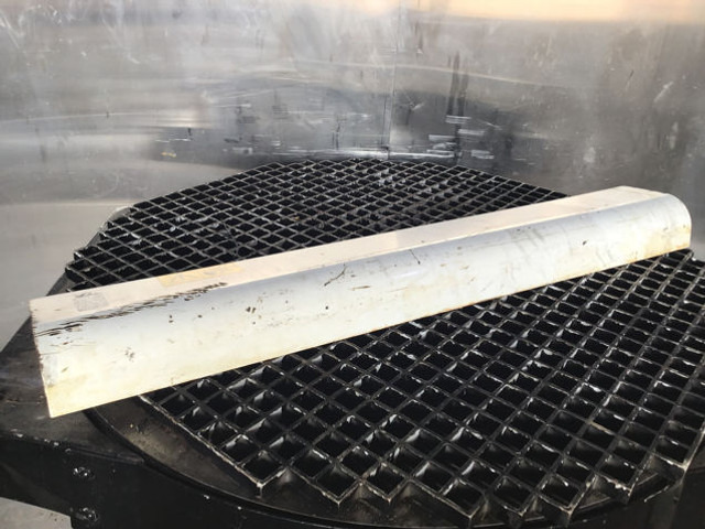 Liebherr Covering Right - Bamperis: foto 2 Liebherr Covering Right - Bamperis: foto 2