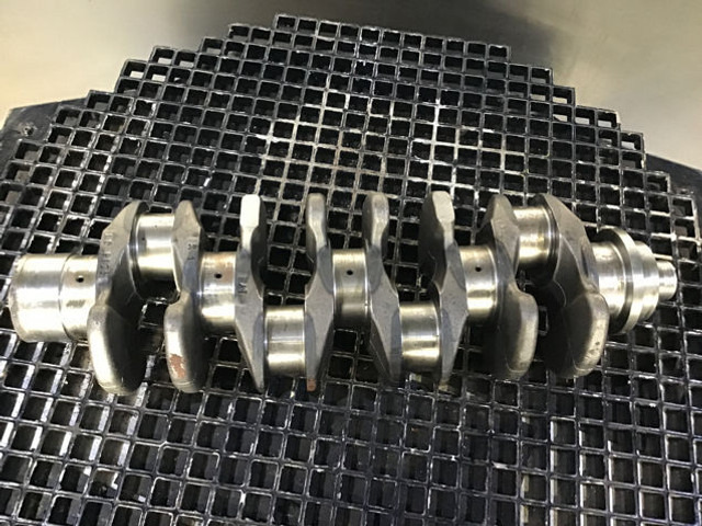 Liebherr Crankshaft D904/D914 - Alkūninis velenas: foto 3 Liebherr Crankshaft D904/D914 - Alkūninis velenas: foto 3