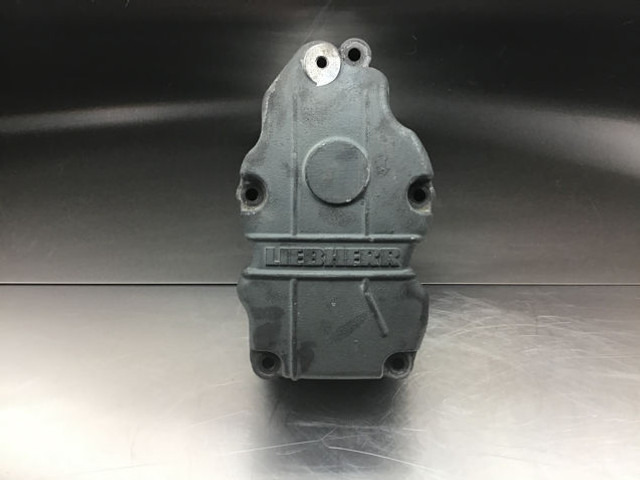 Liebherr Cylinderhead Cover - Variklis ir dalys: foto 1 Liebherr Cylinderhead Cover - Variklis ir dalys: foto 1