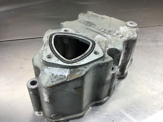 Liebherr Cylinderhead Cover - Cilindrų blokas: foto 2 Liebherr Cylinderhead Cover - Cilindrų blokas: foto 2