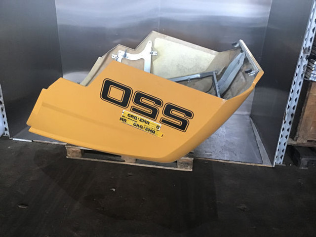 Liebherr Engine Hood - Bamperis: foto 1 Liebherr Engine Hood - Bamperis: foto 1