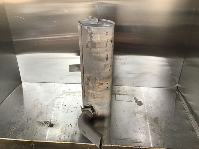 Liebherr Exhaust Silencer - Duslintuvas: foto 1 Liebherr Exhaust Silencer - Duslintuvas: foto 1