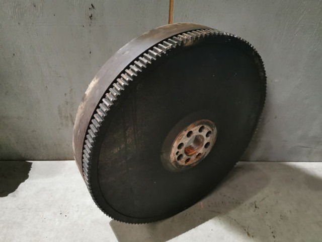 Liebherr Flywheel - Smagratis: foto 5 Liebherr Flywheel - Smagratis: foto 5