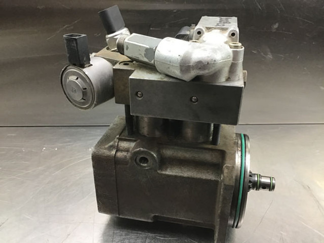 Liebherr Fuel Pump - Kuro siurblys: foto 1 Liebherr Fuel Pump - Kuro siurblys: foto 1