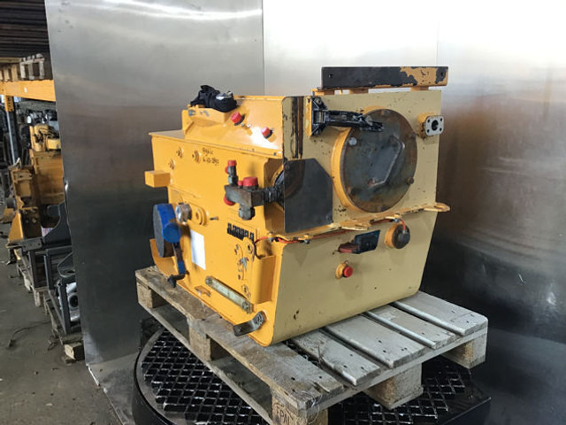 Liebherr Hydraulic Tank - Hidraulinis bakas: foto 3 Liebherr Hydraulic Tank - Hidraulinis bakas: foto 3