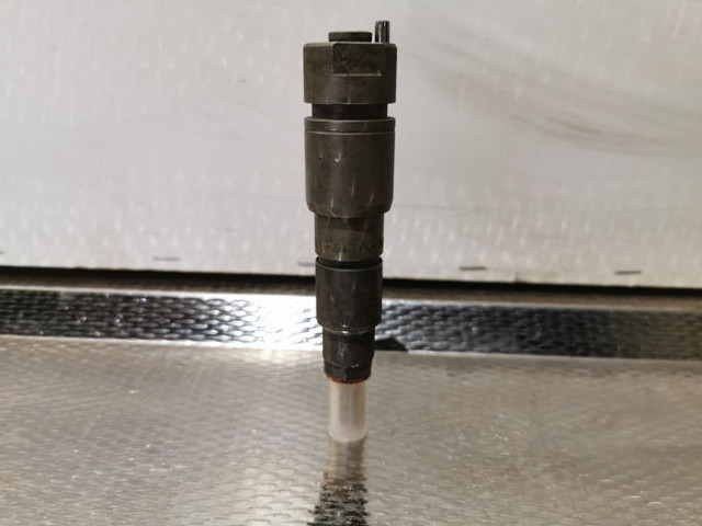 Liebherr Injector Nozzle - Kuro filtras: foto 3 Liebherr Injector Nozzle - Kuro filtras: foto 3