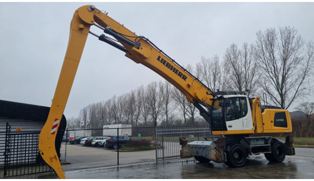 Liebherr LH 40 M Industry Litronic - Ekskavatorius su ilga strėle: foto 4 Liebherr LH 40 M Industry Litronic - Ekskavatorius su ilga strėle: foto 4