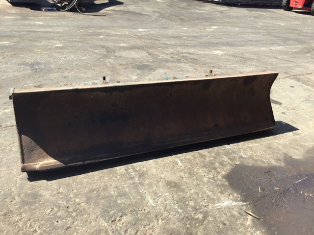 Liebherr - Sniego peilis: foto 1 Liebherr - Sniego peilis: foto 1