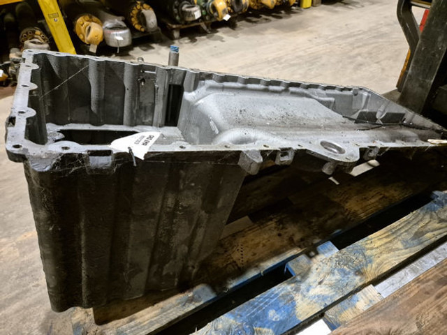 Liebherr Oil Sump - Karteris: foto 2 Liebherr Oil Sump - Karteris: foto 2