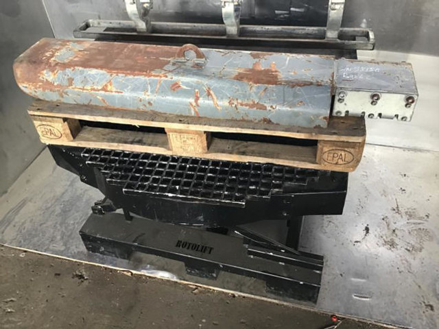 Liebherr Protection - Bamperis: foto 4 Liebherr Protection - Bamperis: foto 4