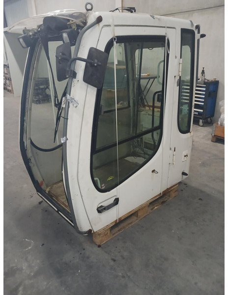 Liebherr R914B / R904 / A904 Li / A924B Li / A924 li / A914 Li / A934 Li / A934B Li / A944B Li / A914B Li / R914 / R924 / R924 B / R934 - Kabina ir interjeras: foto 2 Liebherr R914B / R904 / A904 Li / A924B Li / A924 li / A914 Li / A934 Li / A934B Li / A944B Li / A914B Li / R914 / R924 / R924 B / R934 - Kabina ir interjeras: foto 2