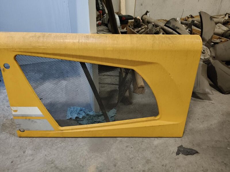 Liebherr R914C / R924 C / R916 LC / R926 - Bamperis: foto 3 Liebherr R914C / R924 C / R916 LC / R926 - Bamperis: foto 3