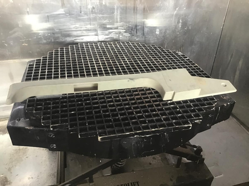 Liebherr R914STD / R914HDSL / R914B / R914 EW / R904 / R924 B / R934 / R934B / R954B / R964B / R974B / R974 - Oro įsiurbimo vamzdis: foto 2 Liebherr R914STD / R914HDSL / R914B / R914 EW / R904 / R924 B / R934 / R934B / R954B / R964B / R974B / R974 - Oro įsiurbimo vamzdis: foto 2